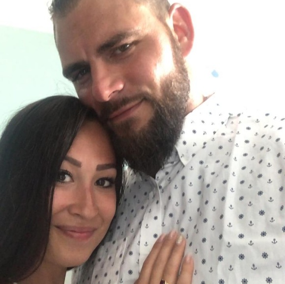 Meet your Posher, Aiesha - Picture 1 of 1